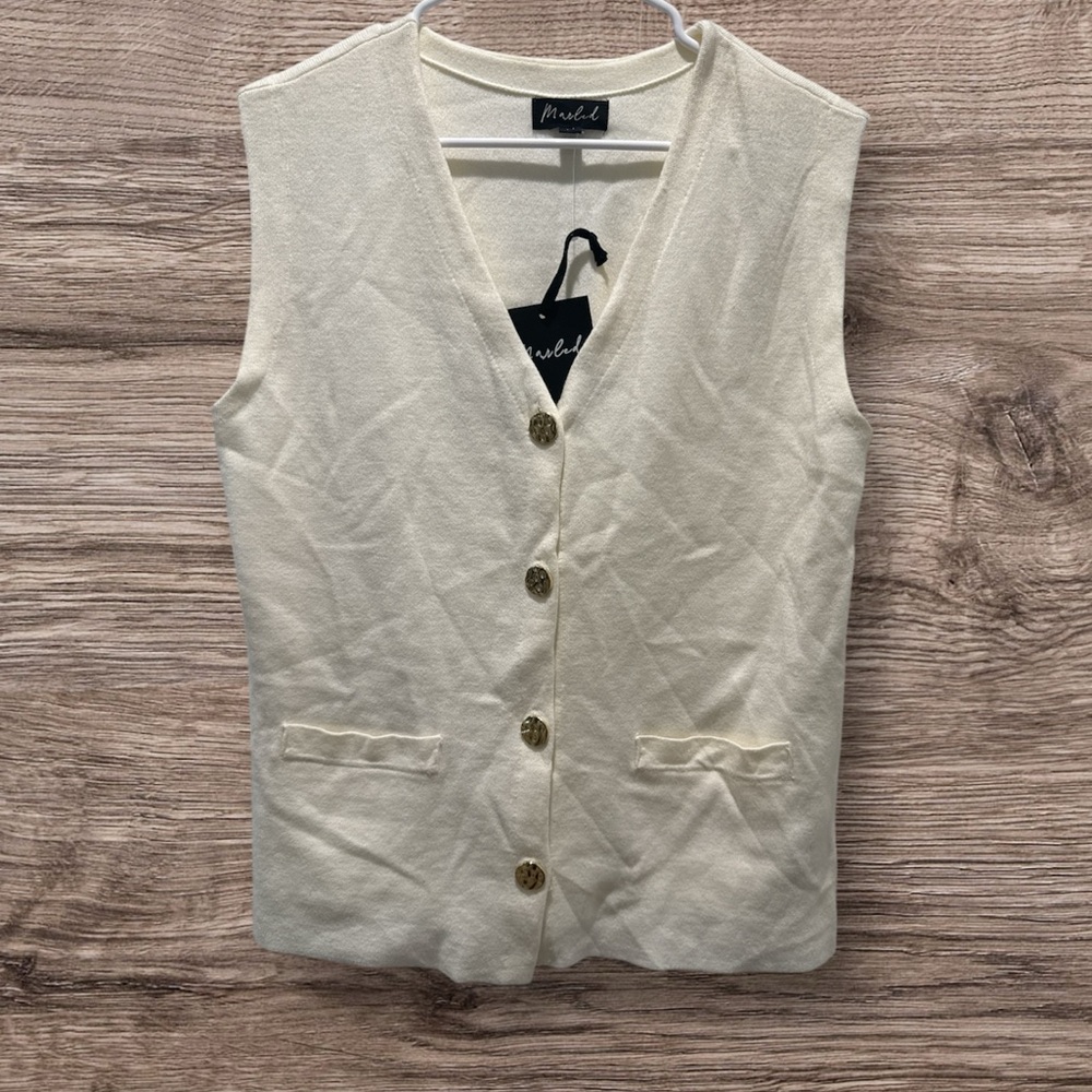 Marled Cream Knit Vest with gold buttons New With tags Size Medium